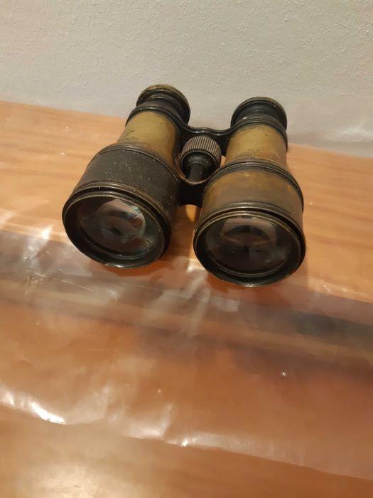 Binóculos antigos