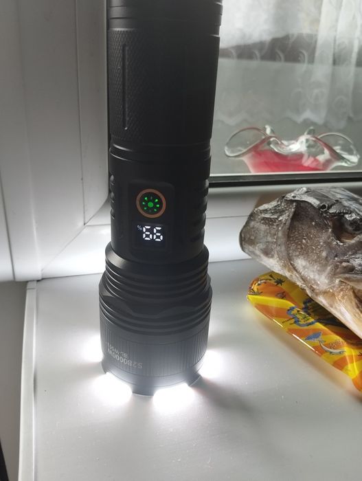 Фонарь мощьний новий