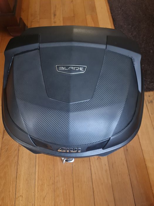 Topcase Givi Blade 37 c\base