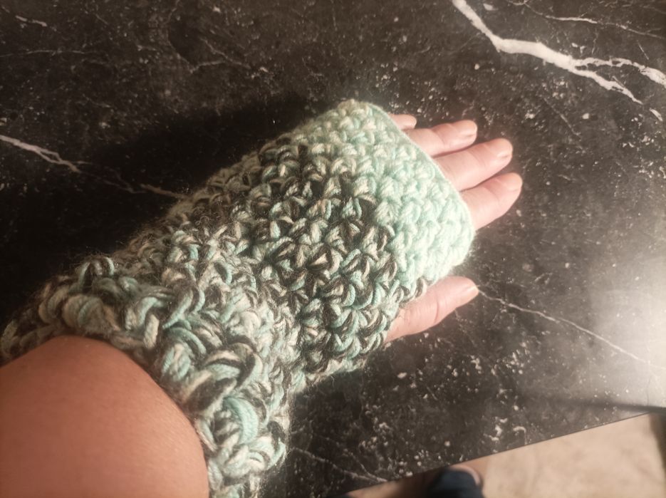 Czapka i mitenki hand made czekolada i mięta