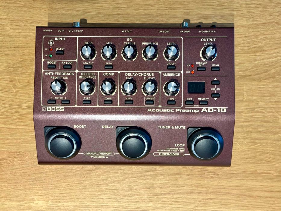 Boss AD-10 Acoustic Preamp - wzmacniacz gitary akustycznej