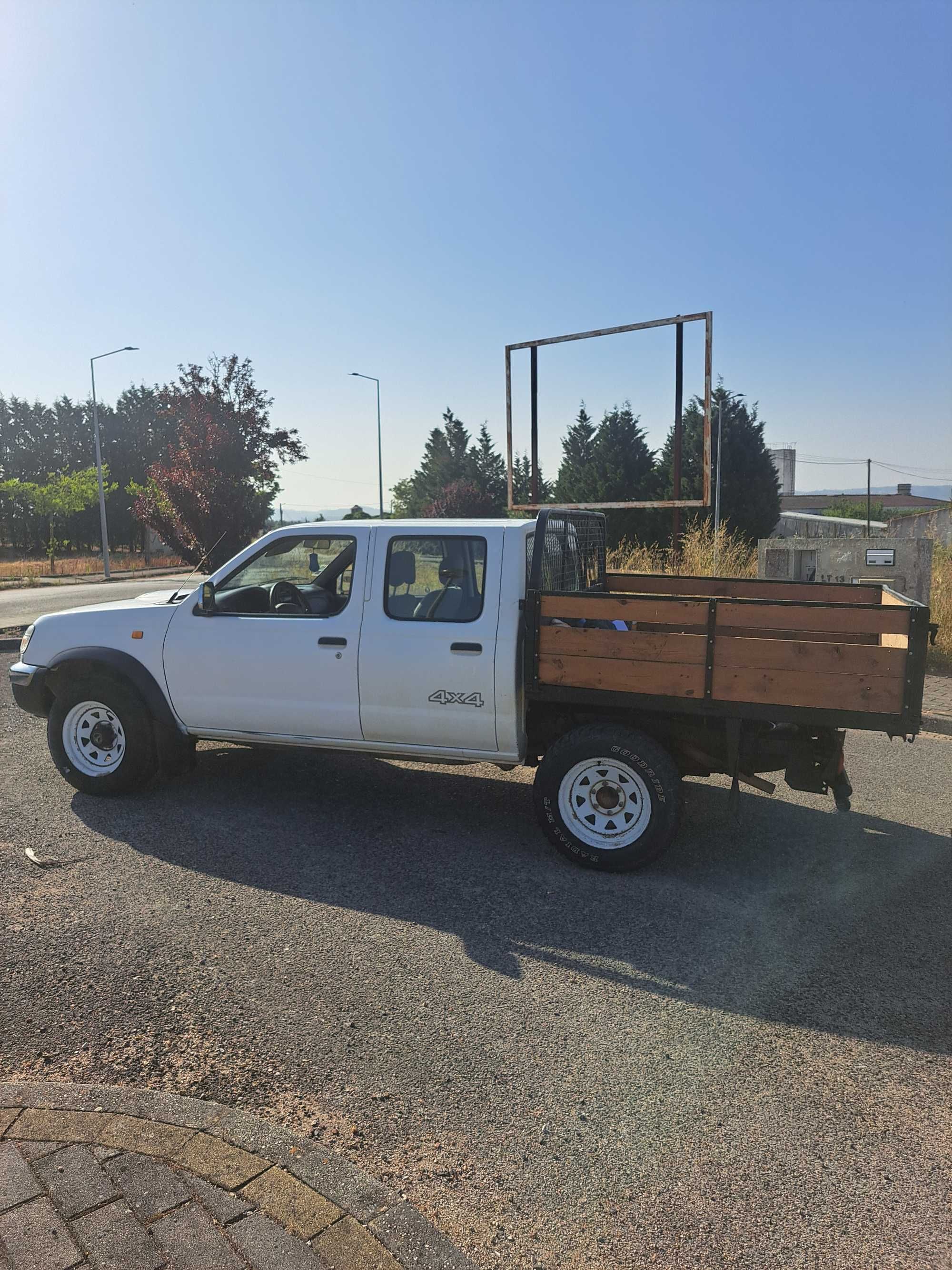 Nissan pick up 4x4