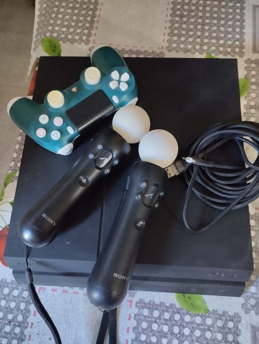 PlayStation 4 com comando move