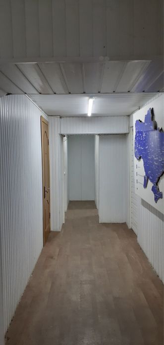 Кабінет 17 м² по вул. Незалежної України, 51. Є додаткові площі