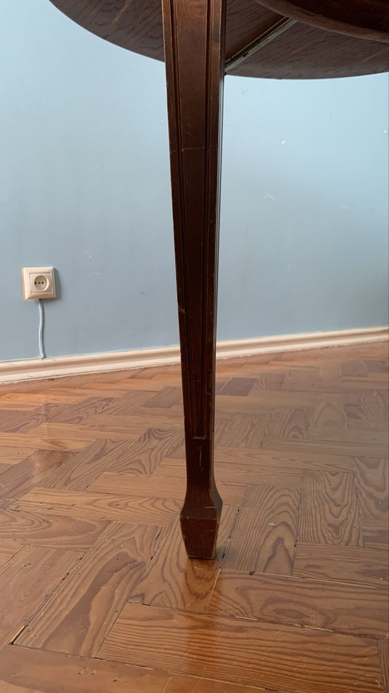 Mesa classica de Madeira Maciça importada da Inglaterra