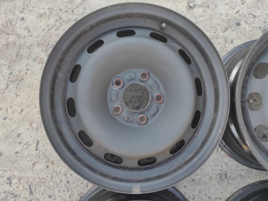 Оригинальные стальные диски R15 Ford Focus 2