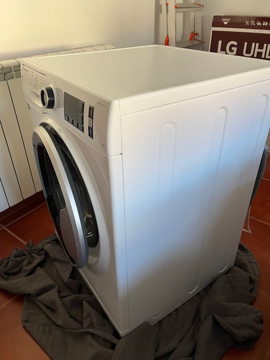 Máquina de lavar roupa Hotpoint Ariston 8kg 1200rpm