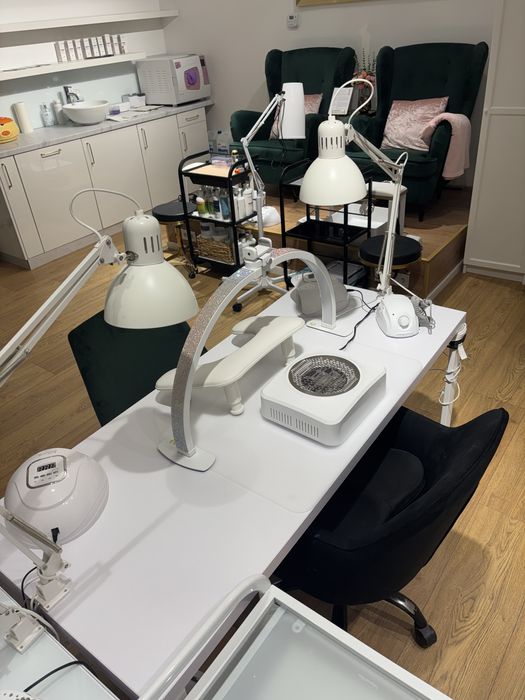 Stanowisko do manicure na wynajem – salon w centrum