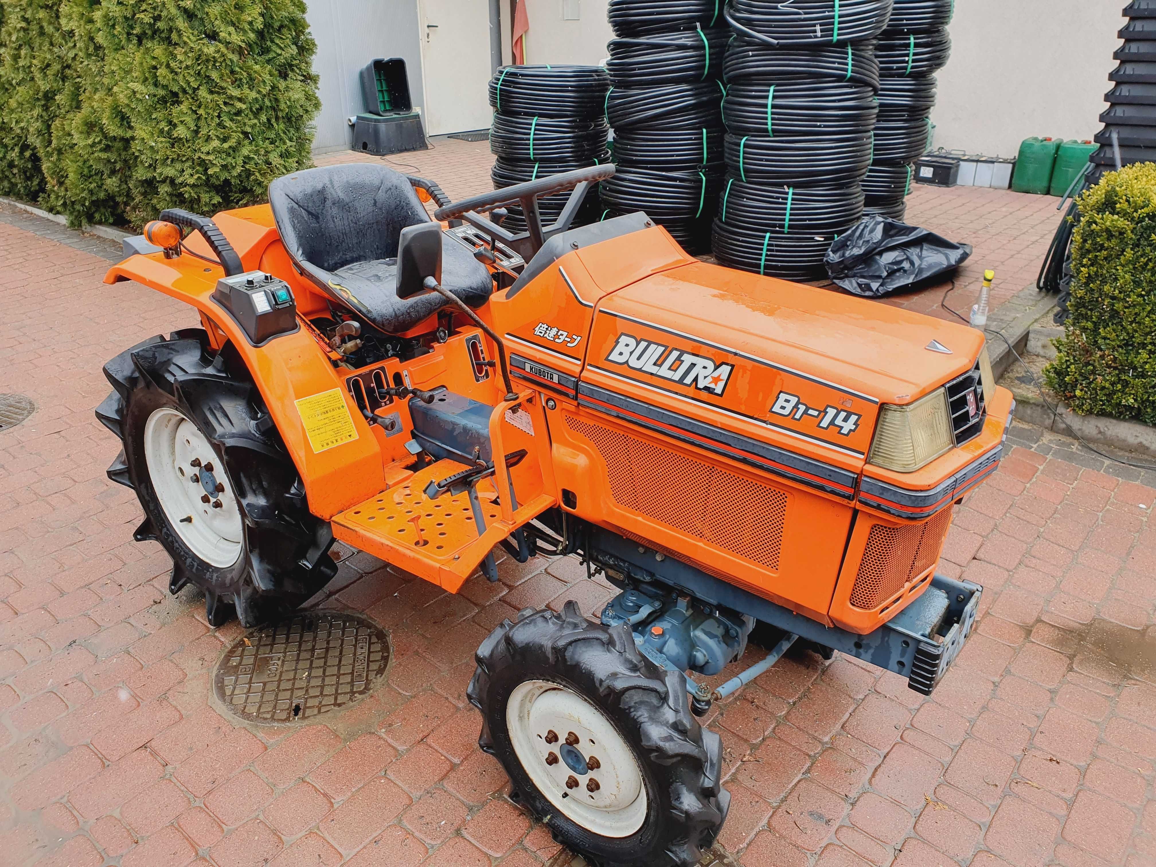 Traktorek Japoński Kubota Bulltra B1-14 napęd 4x4 blokada przód i tył