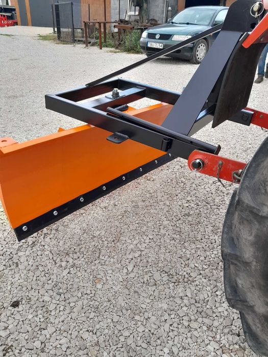 Pług śnieżny do ciagnika rolniczego obrotowy do śniegu