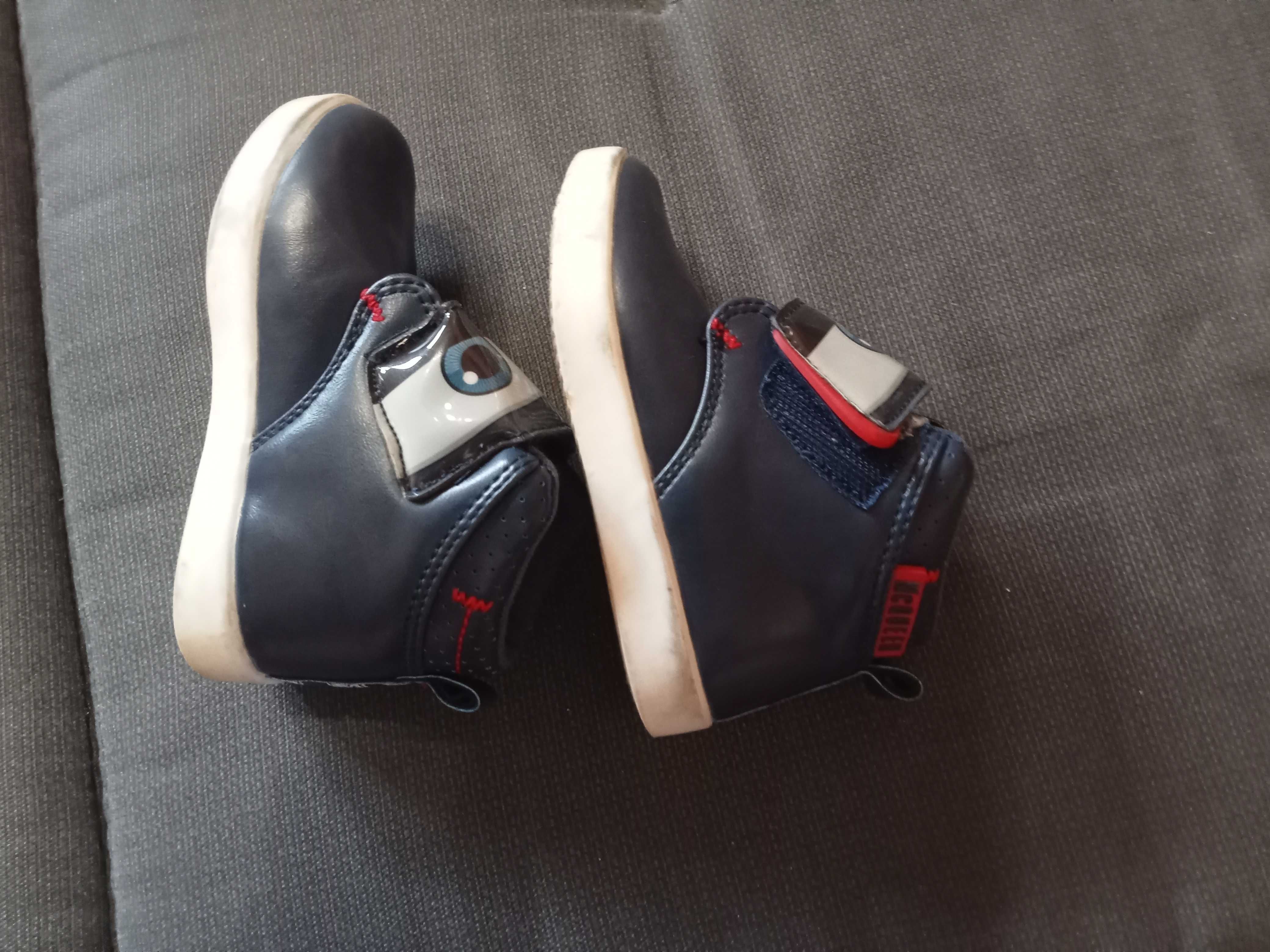Buty dziecięce 21"