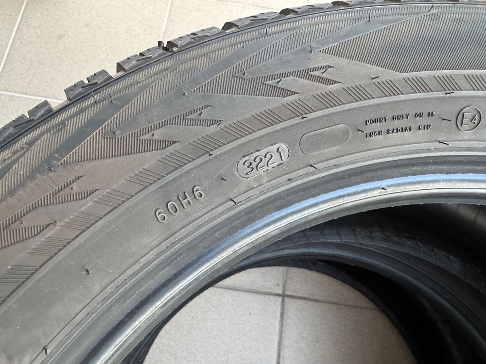 Nokian WR SUV4   235/55R18   komplet opon zimowych 4 sztuki