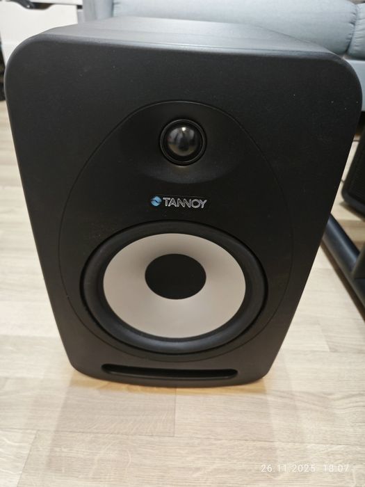 Monitory studyjne Tannoy Reveal 802
