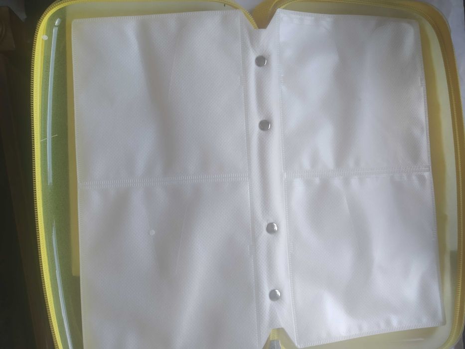 Коробка для хранения CD,CD-R и других типов дисков.