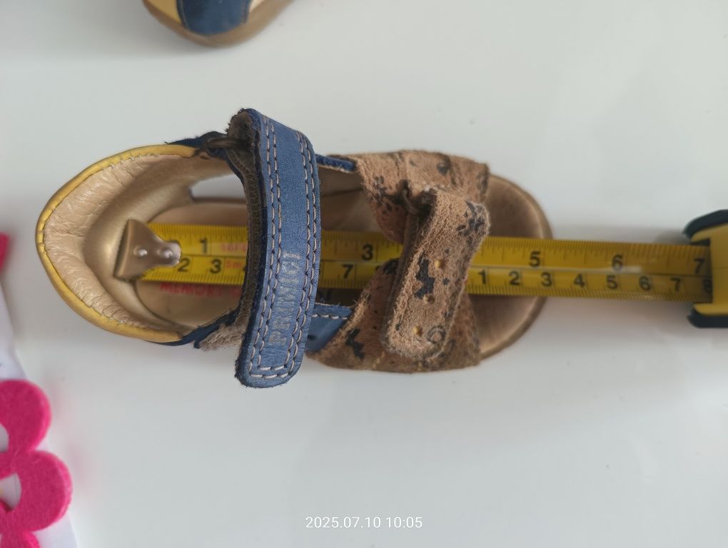 Buty sandały niemowlęce 20 primigi