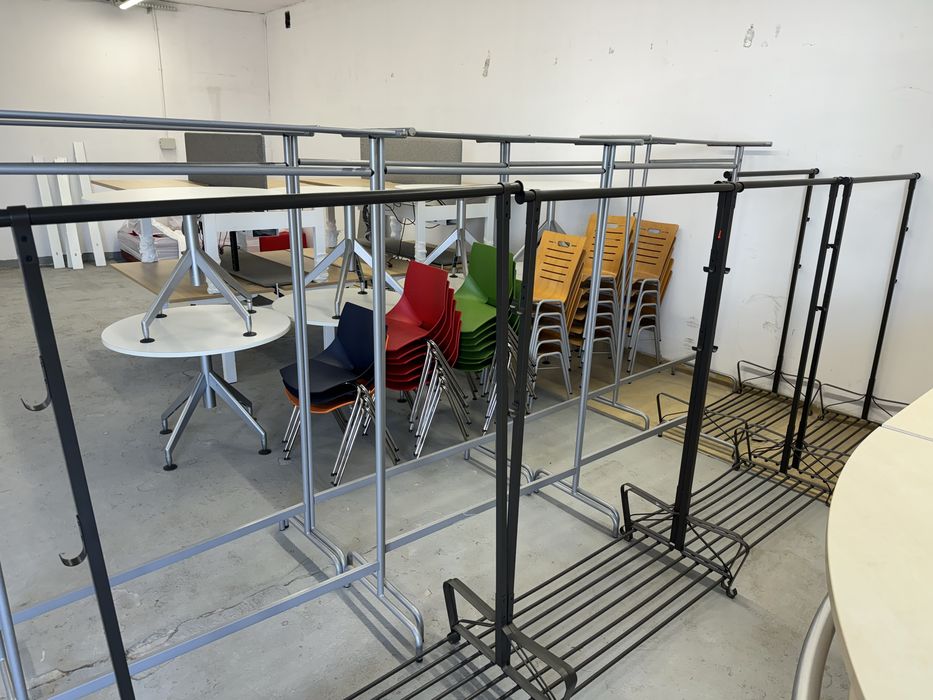 Promocja Wieszaki ,Wys 180 Szer 106 , górna półka używany ,Poleasing