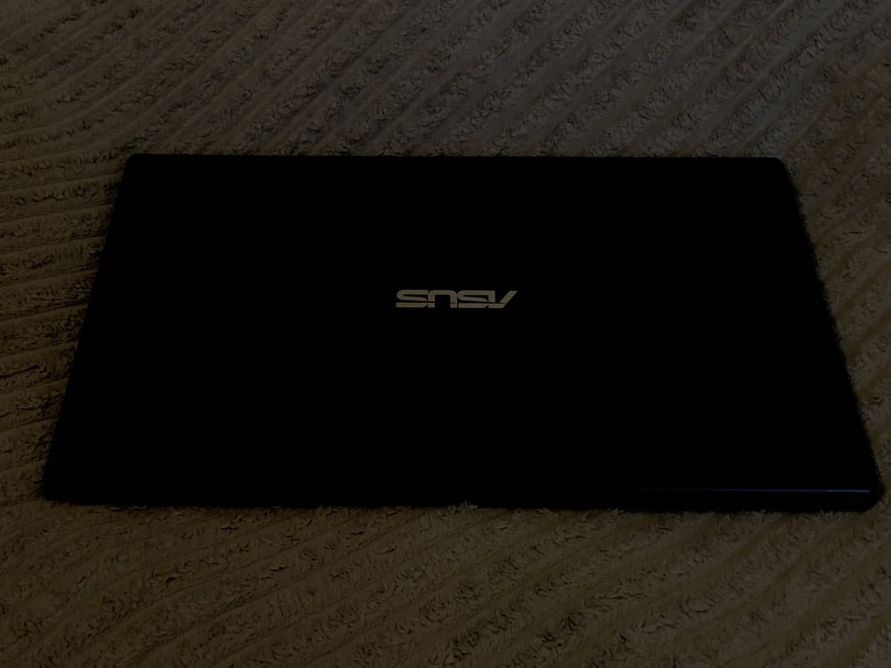 Ноутбук Asus e510-ma