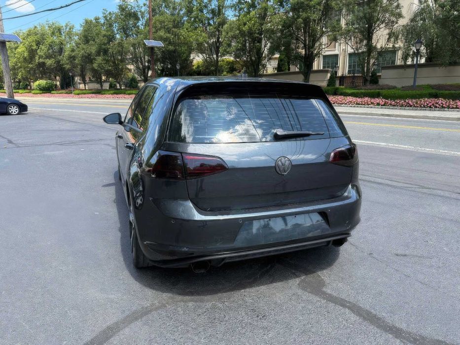 Volkswagen Golf GTI SE      2016