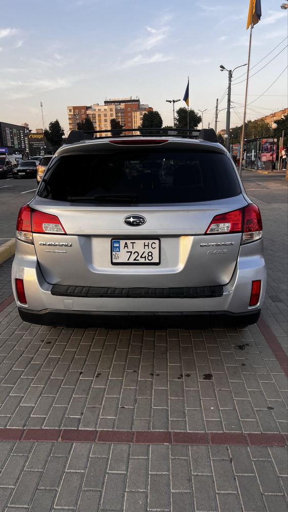 Subaru Outback 2012