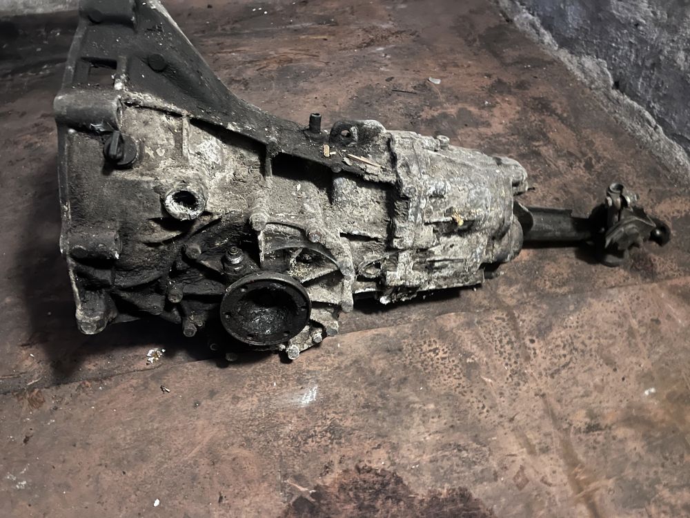 Коробка передач Audi 80b2, кпп ауди 80б2