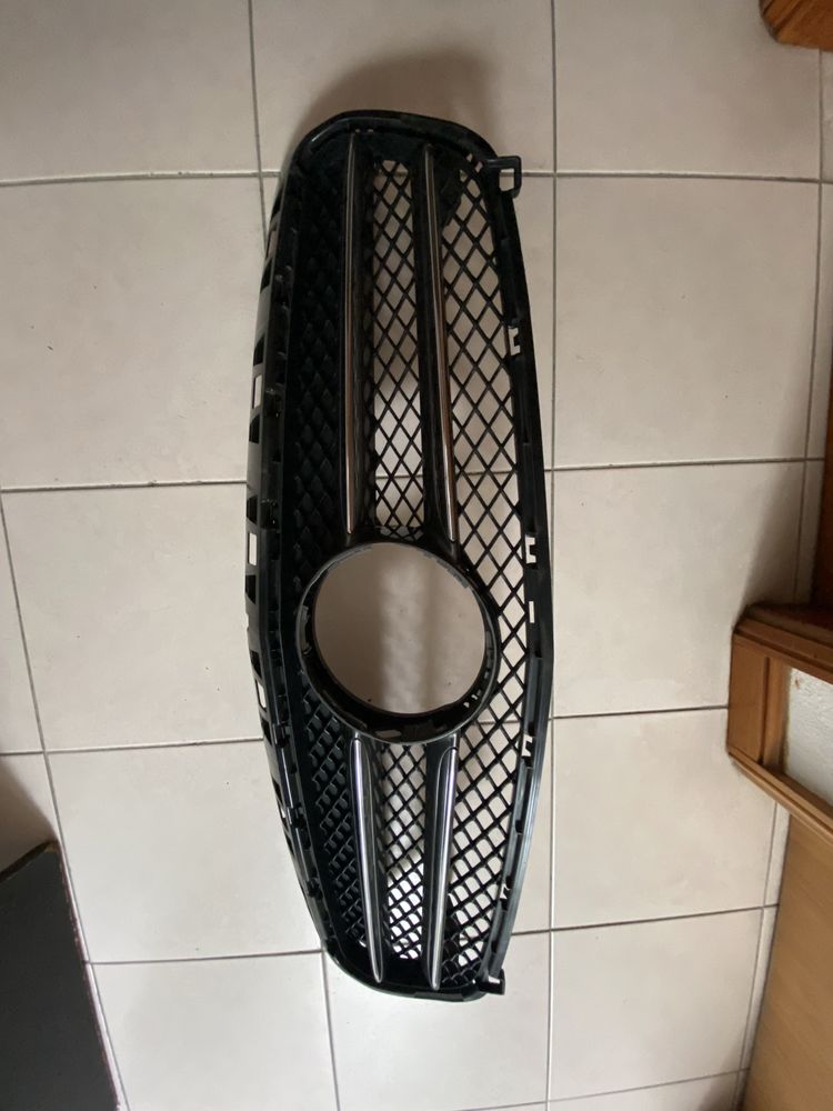 Grelha frontal A180