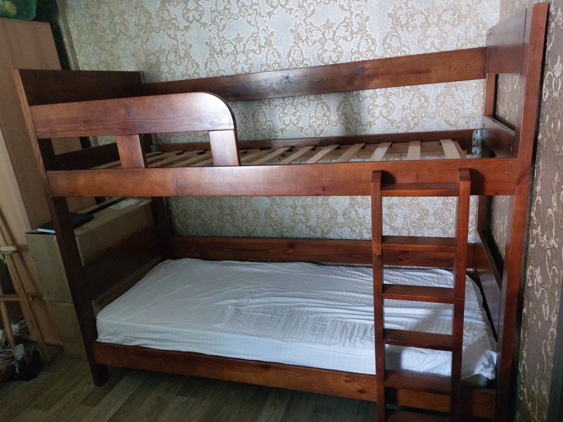 Ліжко двохярусне