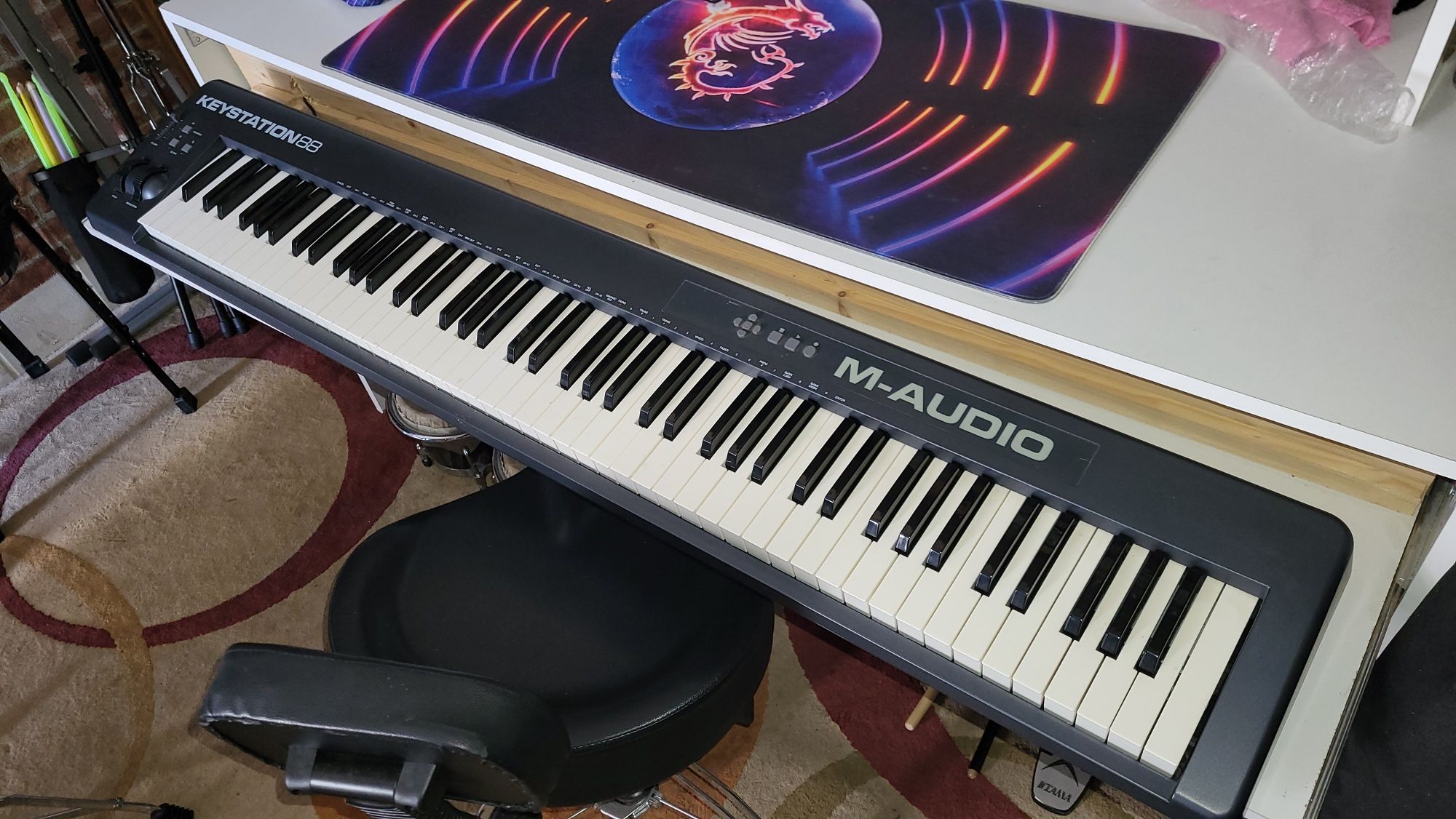 M Audio Keystation 88 Controlador MIDI Profissional de 88 Teclas
