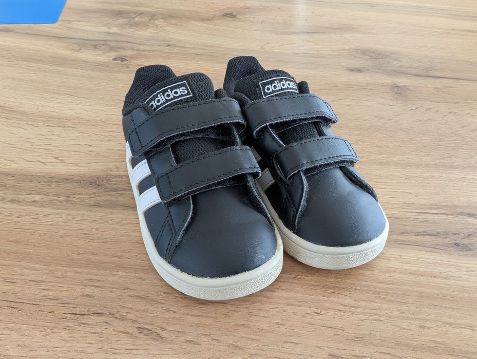 Adidas  Grand Court dziecięce r22