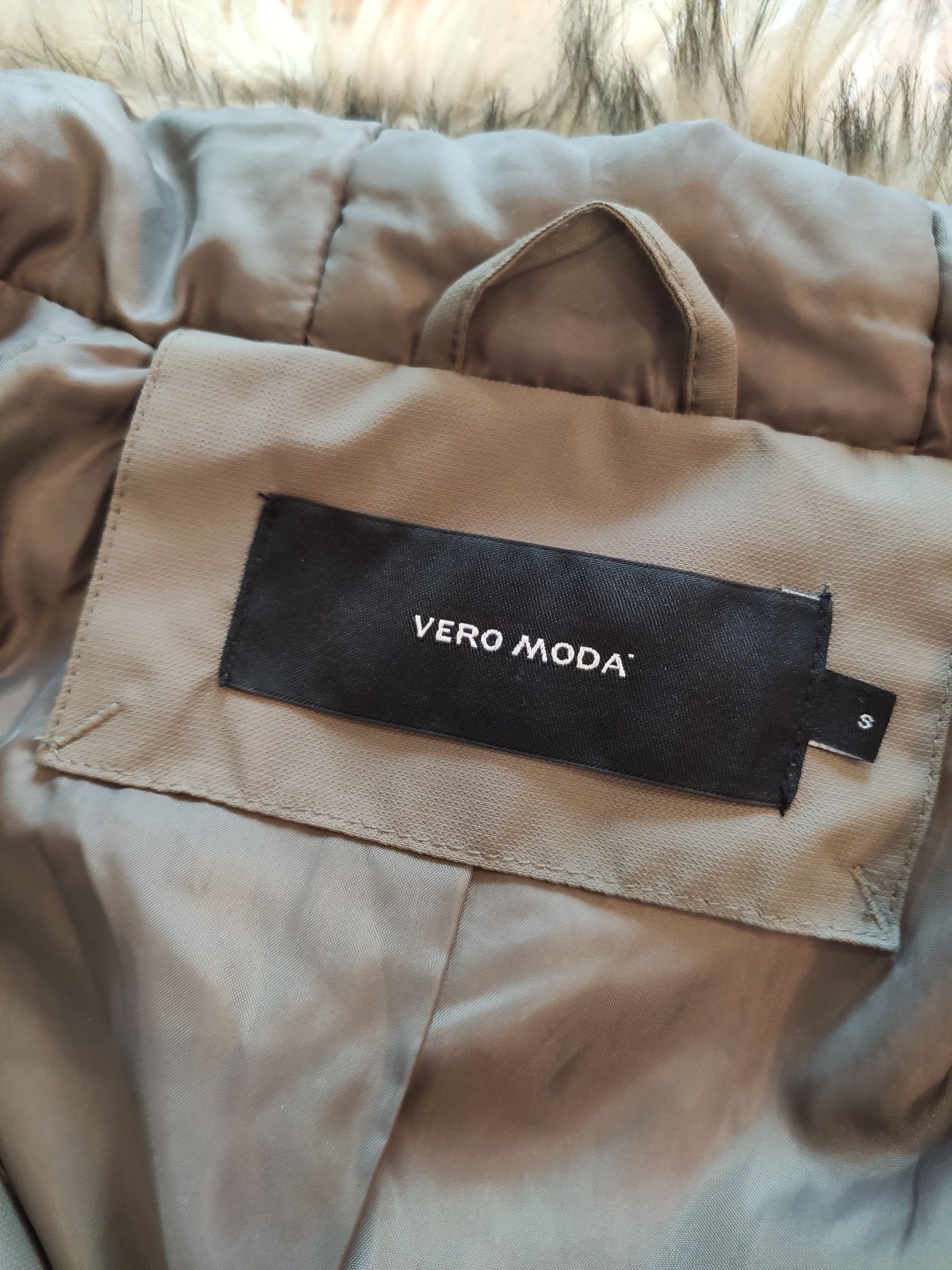 Kurtka zimowa VERO MODA rozm S khaki