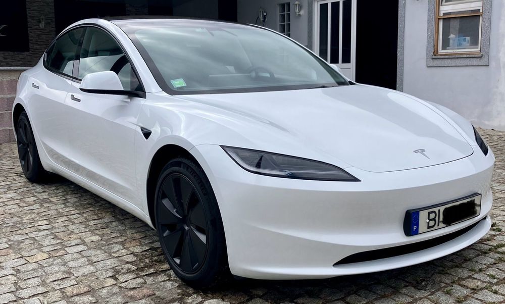 Tesla Model 3 Tração Traseira