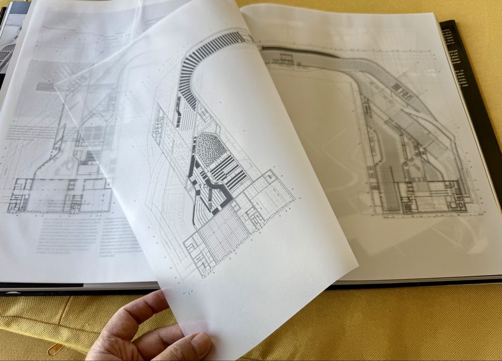 Grande e raro livro Arquitetura Zaha Hadid