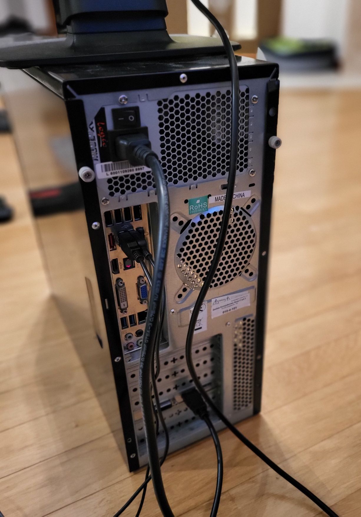 Komputer Intel I7 grafika GTX 1050