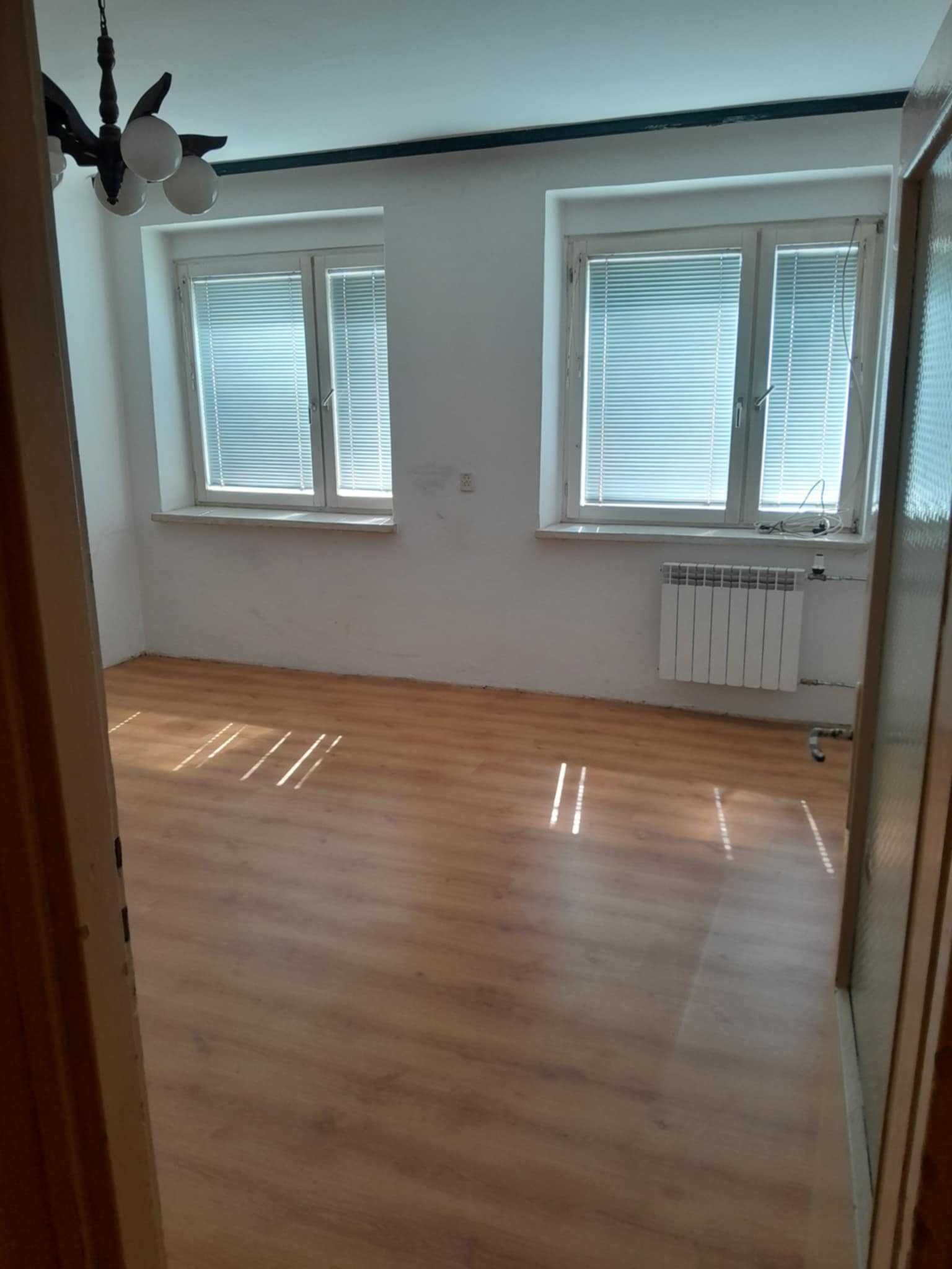 Mieszkanie na sprzedaż  kawalerka z oddzielną kuchnią Biała Rawska