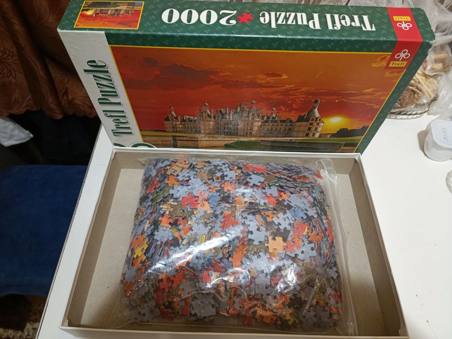 Пазлы замок продам