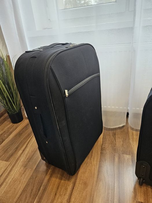 Zestaw walizek podróżnych