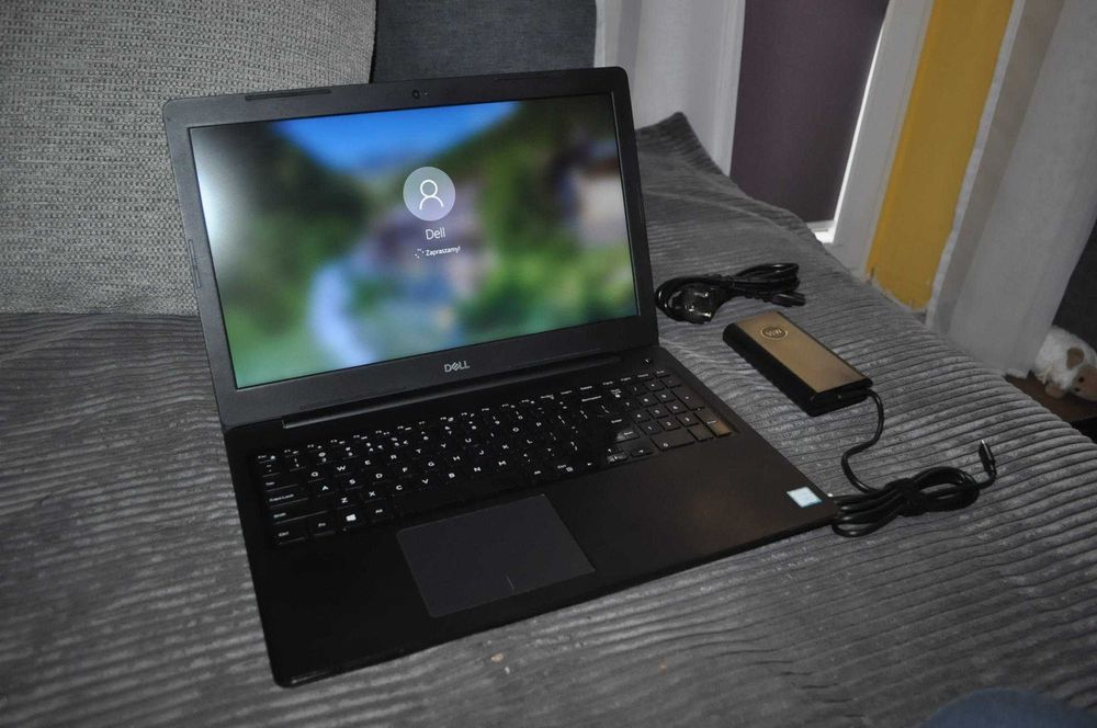 Dell Latitude 3590 15,6 " i5-8250U 16Gb ddr4 512Gb ssd Win10P  FHD bat