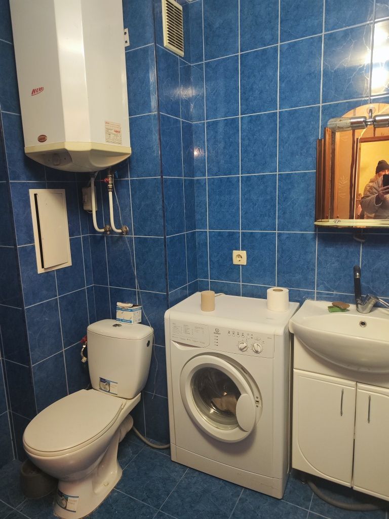 Продаю 2к/кв Соляные Гвардейская 8/9 кирп 54/31/9, мебель,27000