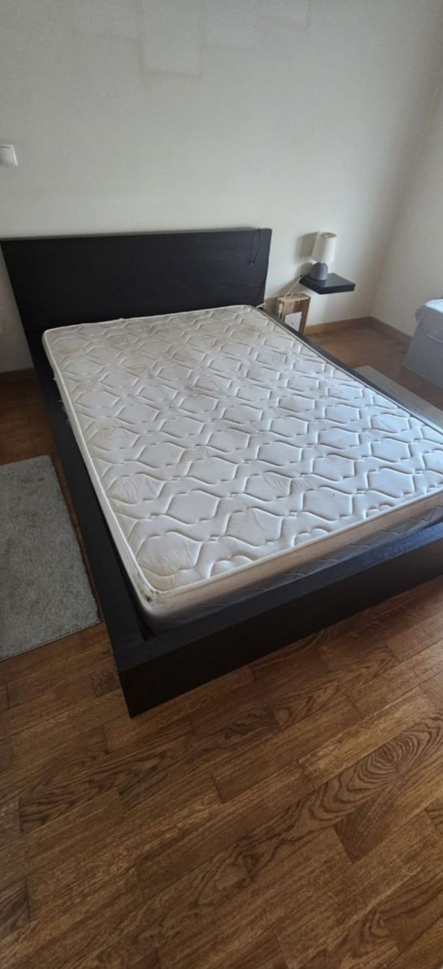 Cama de casal com colchões 1.40x2.00