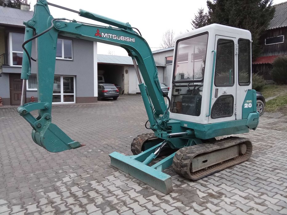 Minikoparka Mitsubishi MM20 jcb case Cat Komatsu