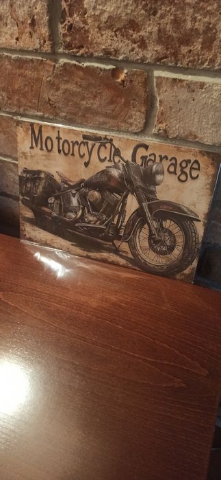 Metalowa ozdoba ścienna