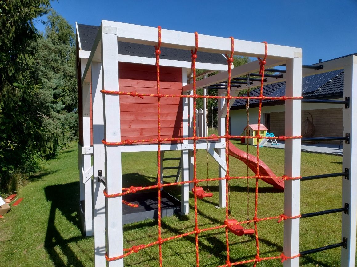 Domek drewniany dla dzieci, małpi gaj