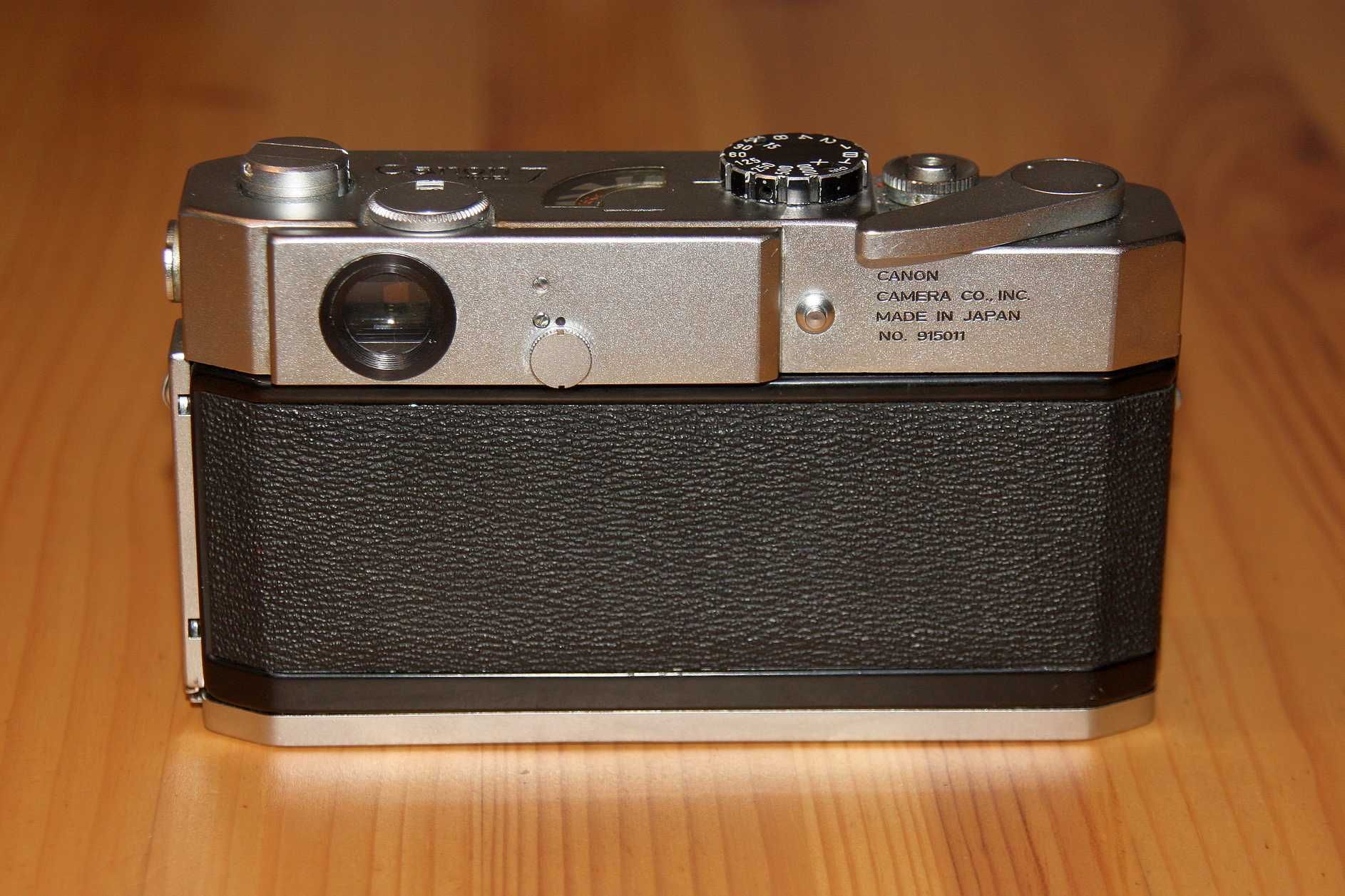 Canon model 7 далекомірна фотокамера з об'єктивом та чохлом