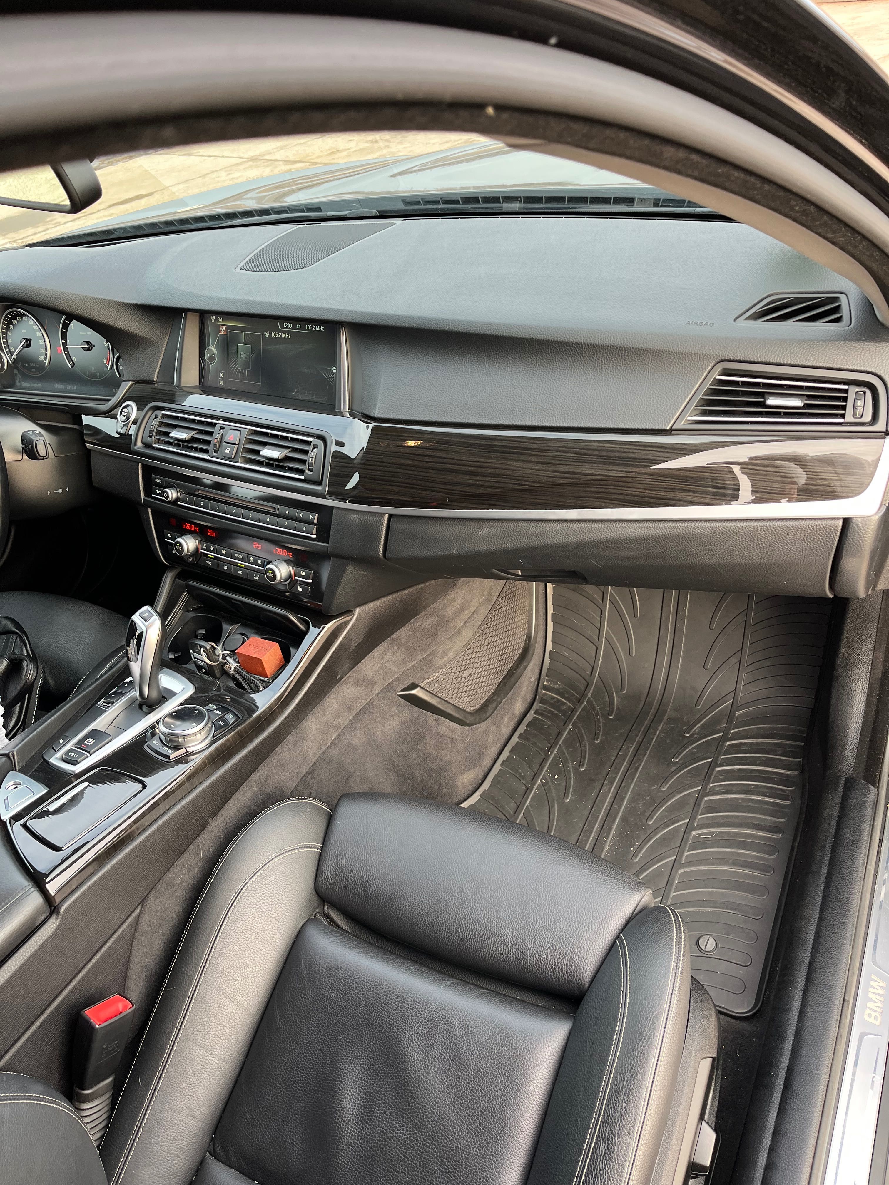 BMW 5 комплектації luxury