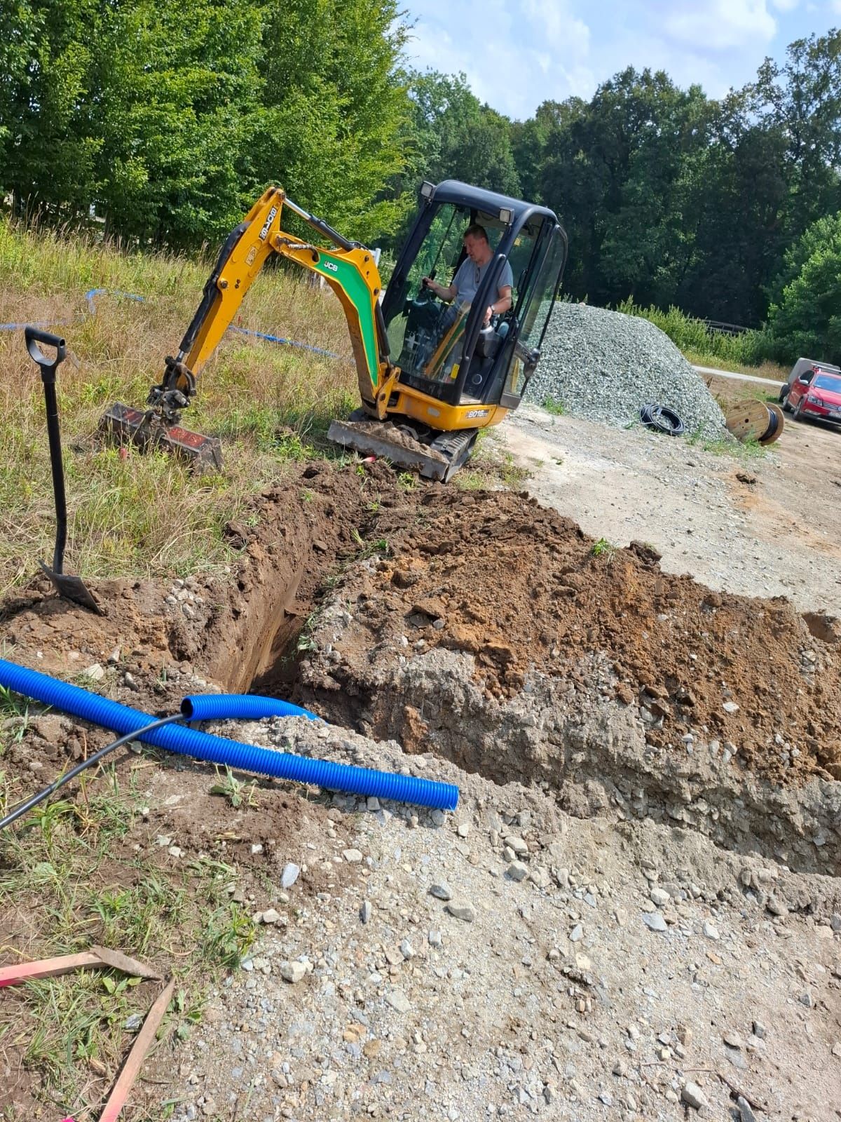 Usługi minikoparką ,