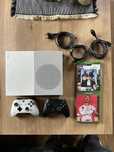 Xbox One S 1000GB (1TB) z napędem + 2 pady + FIFA 20 + UFC 4 + kable