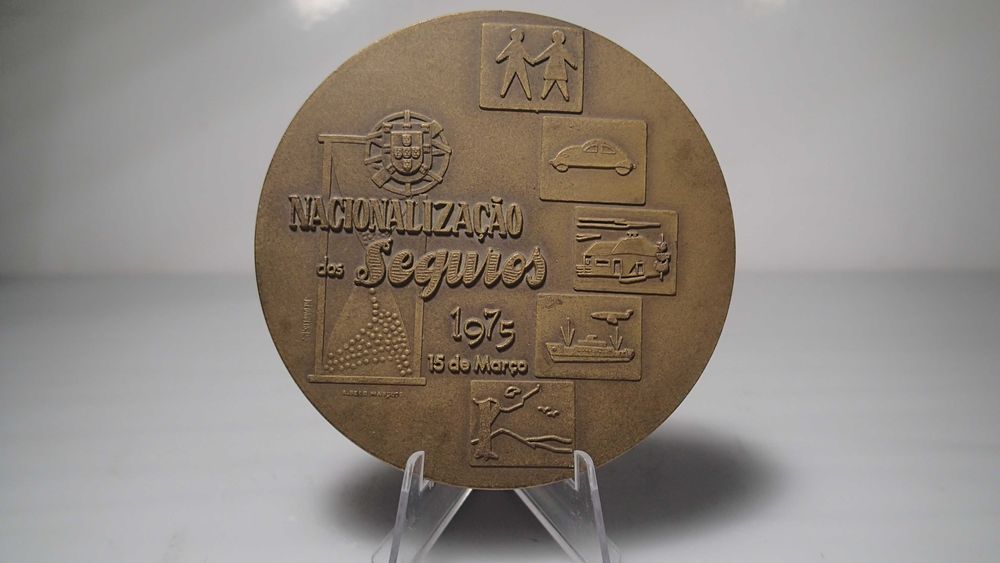 Medalha em Bronze da nacionalização dos seguros