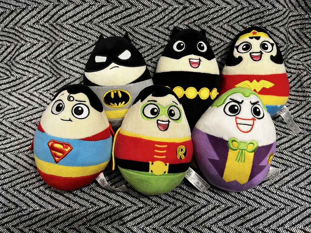 Jajka postacie DC Joker Batman Robin Superman Tesco