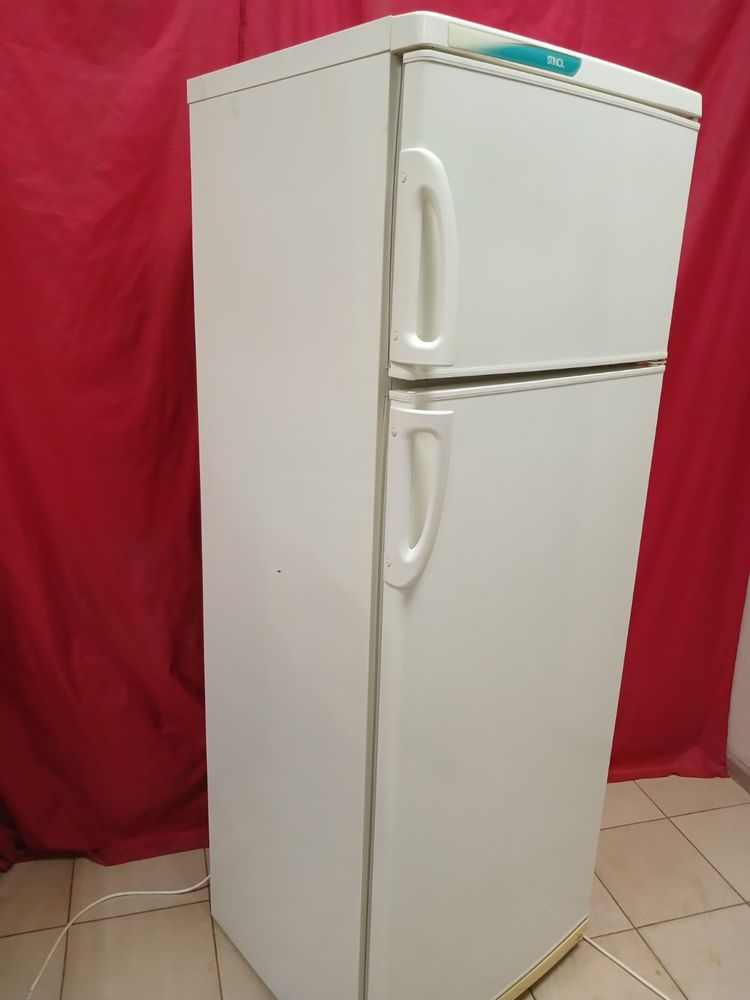 Холодильник Stinol 170 см