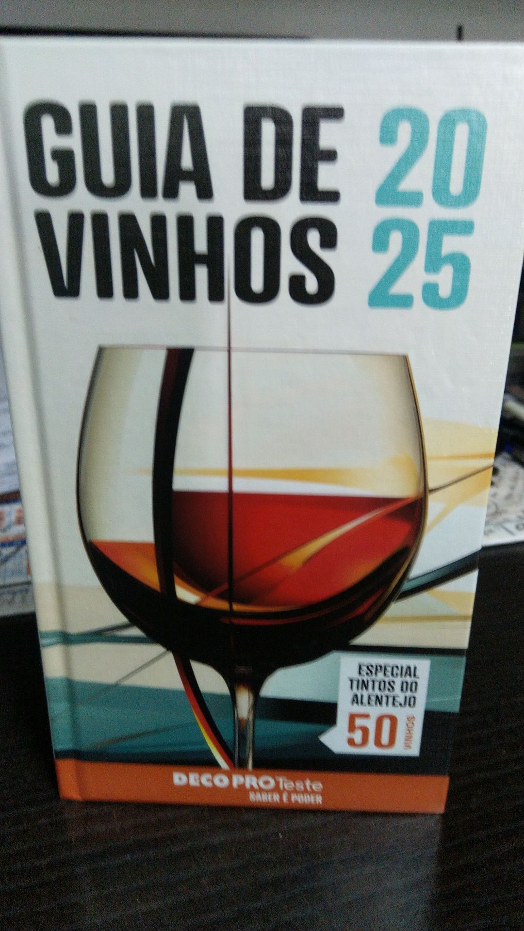 Guia de vinhos 2025 Deco