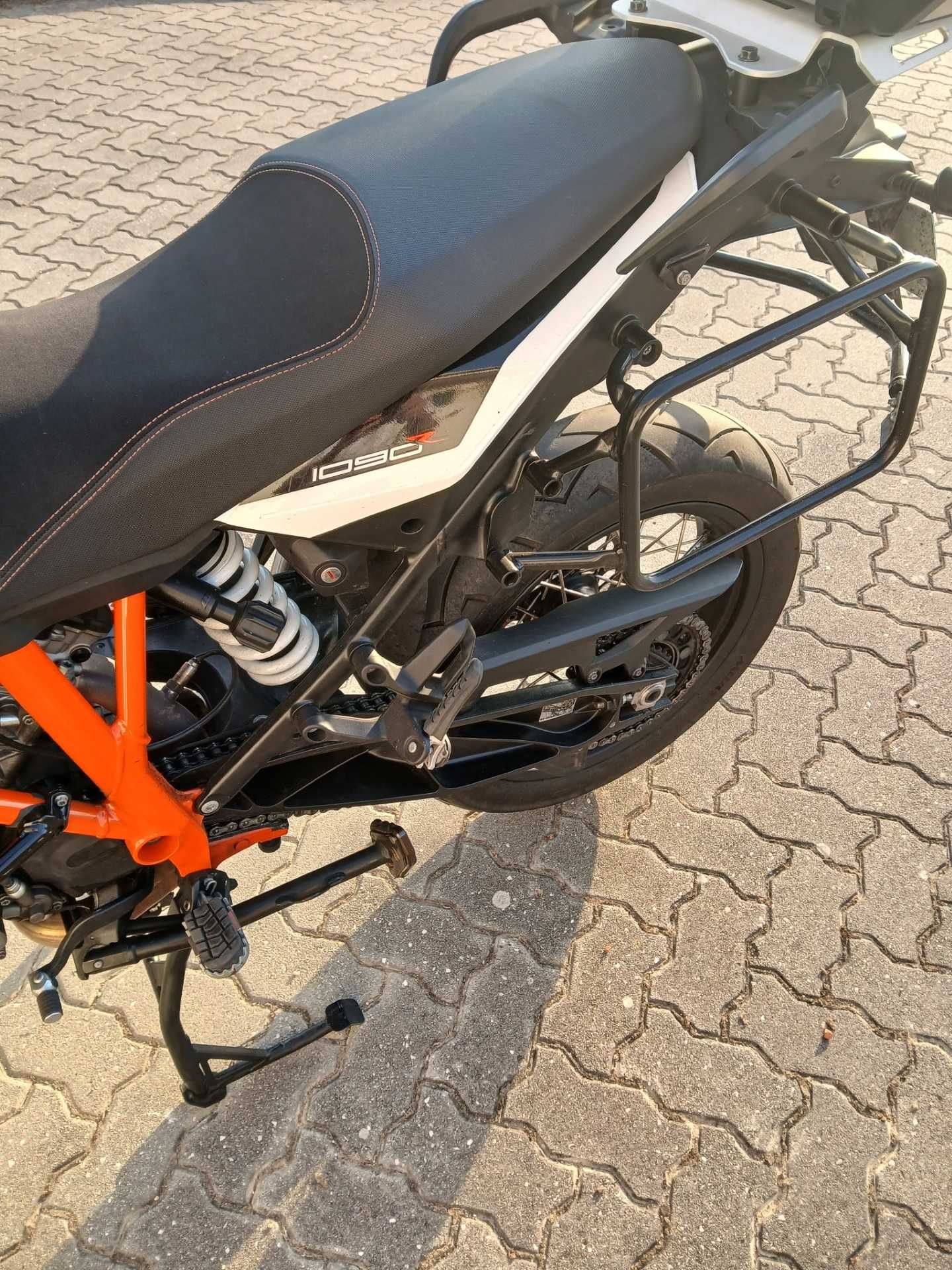KTM Adenture 1090 R
